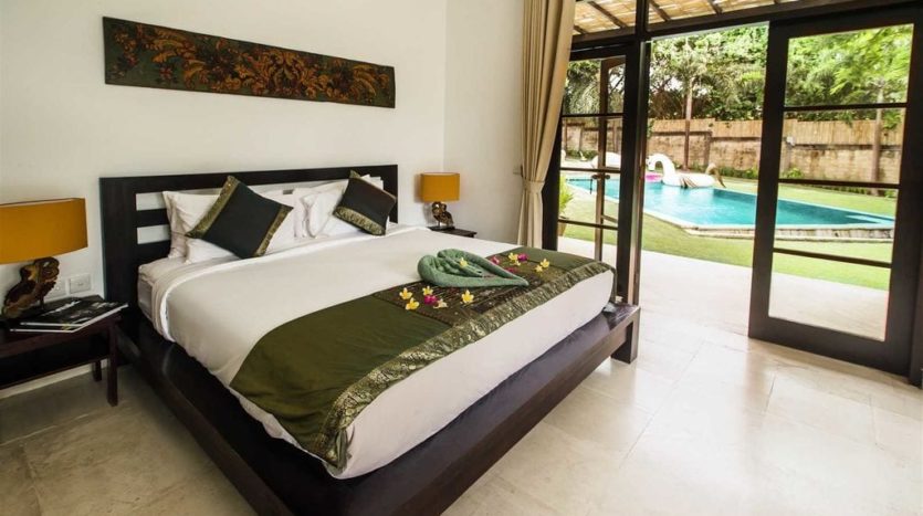 Berawa Family Living - 4 Bedroom Freehold Villa - Bali Luxury Estate 12