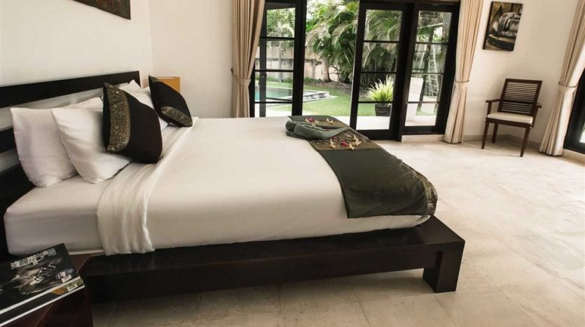 Berawa Family Living - 4 Bedroom Freehold Villa - Bali Luxury Estate 7