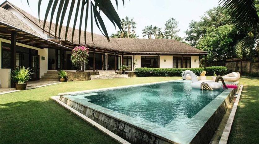 Berawa Family Living - 4 Bedroom Freehold Villa - Bali Luxury Estate