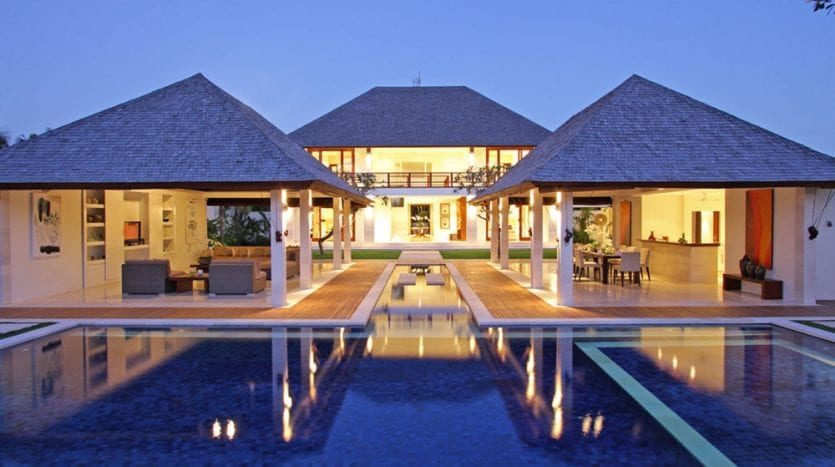 Freehold Villa Echo Beach - 4 Bedroom Villa - Bali Luxury Estate