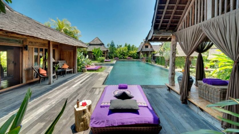Luxury Canggu Villa - 5 Bedroom Joglo Style - Bali Luxury Estate 2
