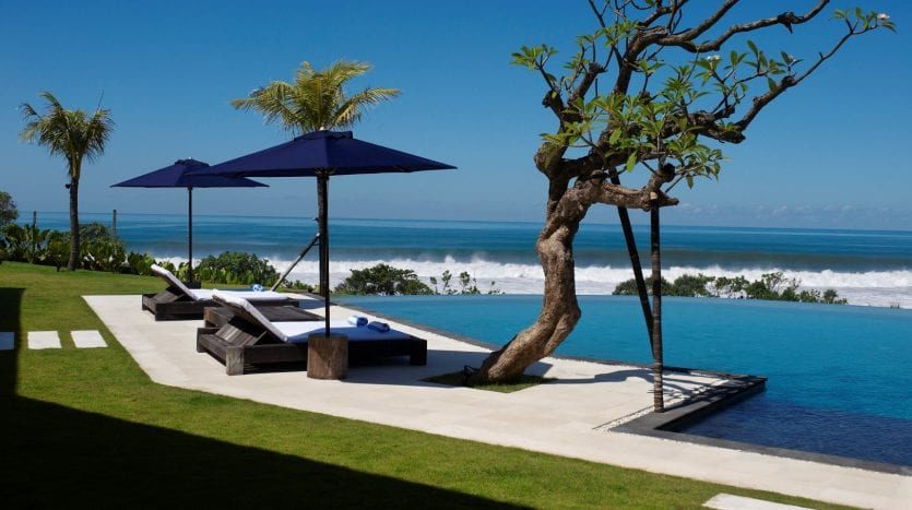 Luxury Villa in Tabanan - Freehold Villa 6 Bedrooms 4