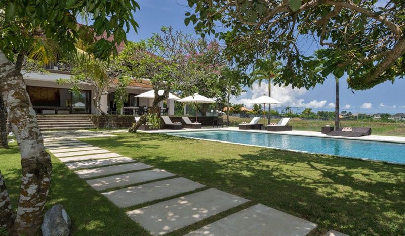 Pererenan Luxury Villa - 7 Bedroom Freehold - Bali Luxury Estate 8