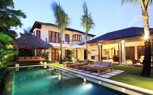 Modern Balinese Style in Central Seminyak - Freehold - Bali Luxury Estate