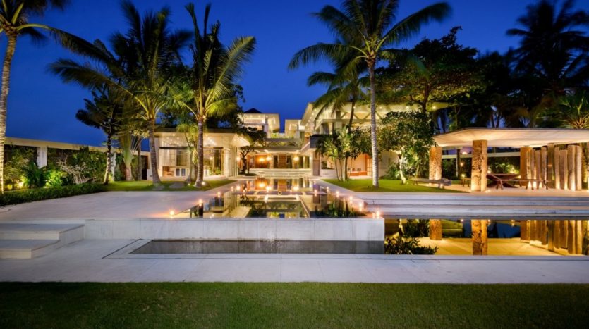 Kedungu Beachfront Villa - Bali Luxury Estate