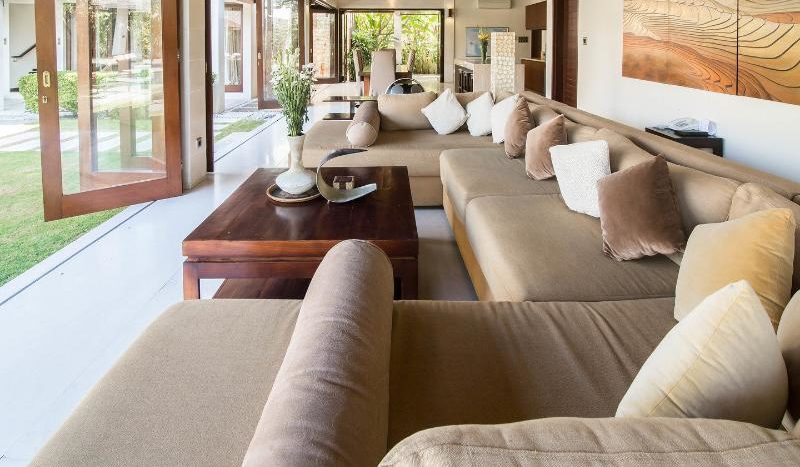 Magnificent villa in Batu Belig - Bali Luxury Estate (8)