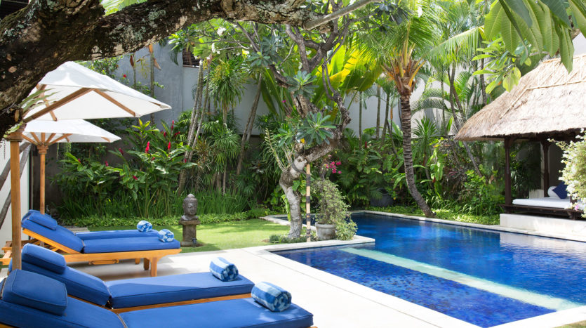 Beautiful villa for sale close by The Legian hotel - Bali Luxury Estate (12)