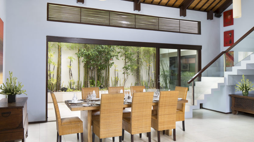Beautiful villa for sale close by The Legian hotel - Bali Luxury Estate (5)