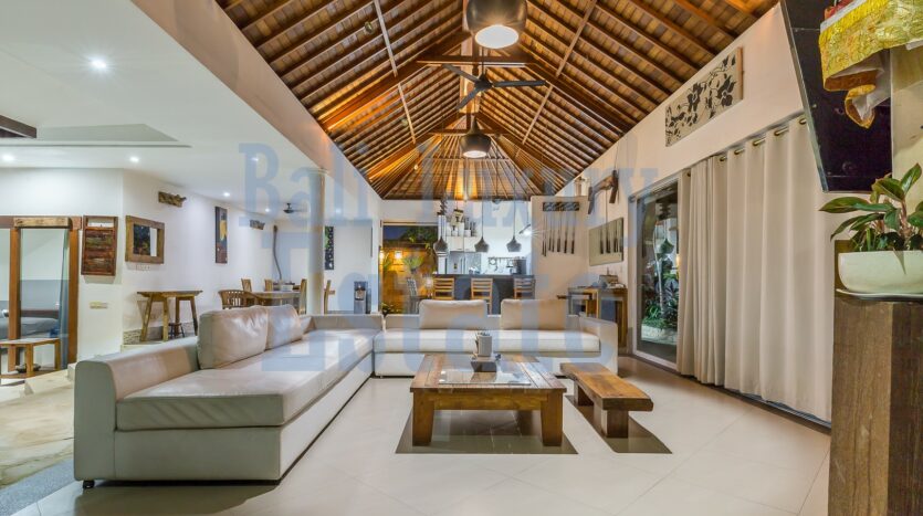 Tropical Villa in the Heart of Kerobokan - Leasehold - Bali Luxury Estate 0 (14)