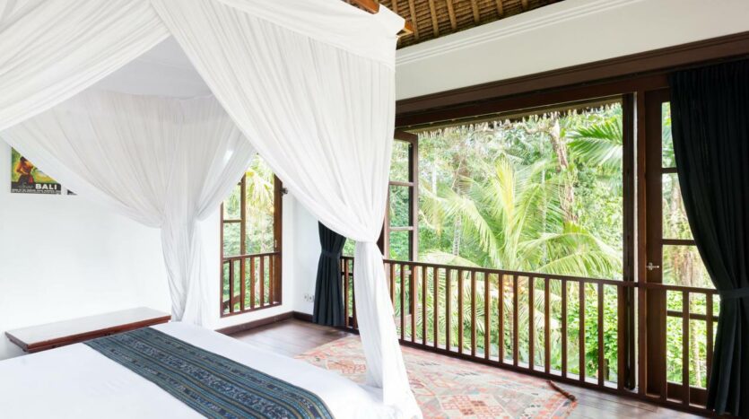 Nyambu Luxury Villa - Ricefield, Jungle and River views - Bali Luxury Estate (4)