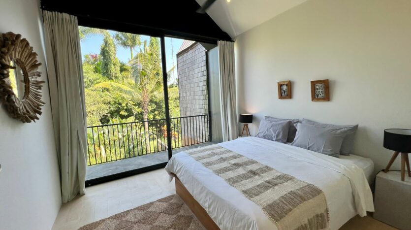 Charming 3-Bedroom Villa for Sale Your Serene Oasis in Berawa, Canggu - Bali Luxury Estate (3)
