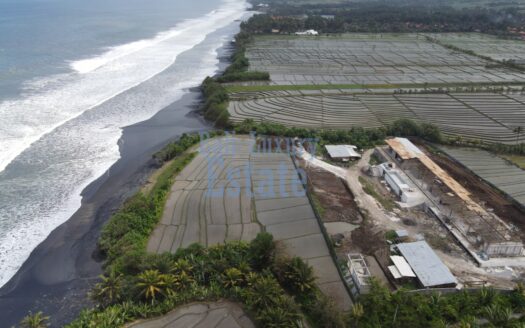 Beachfront Land in Pasut Tabanan For Sale – Freehold